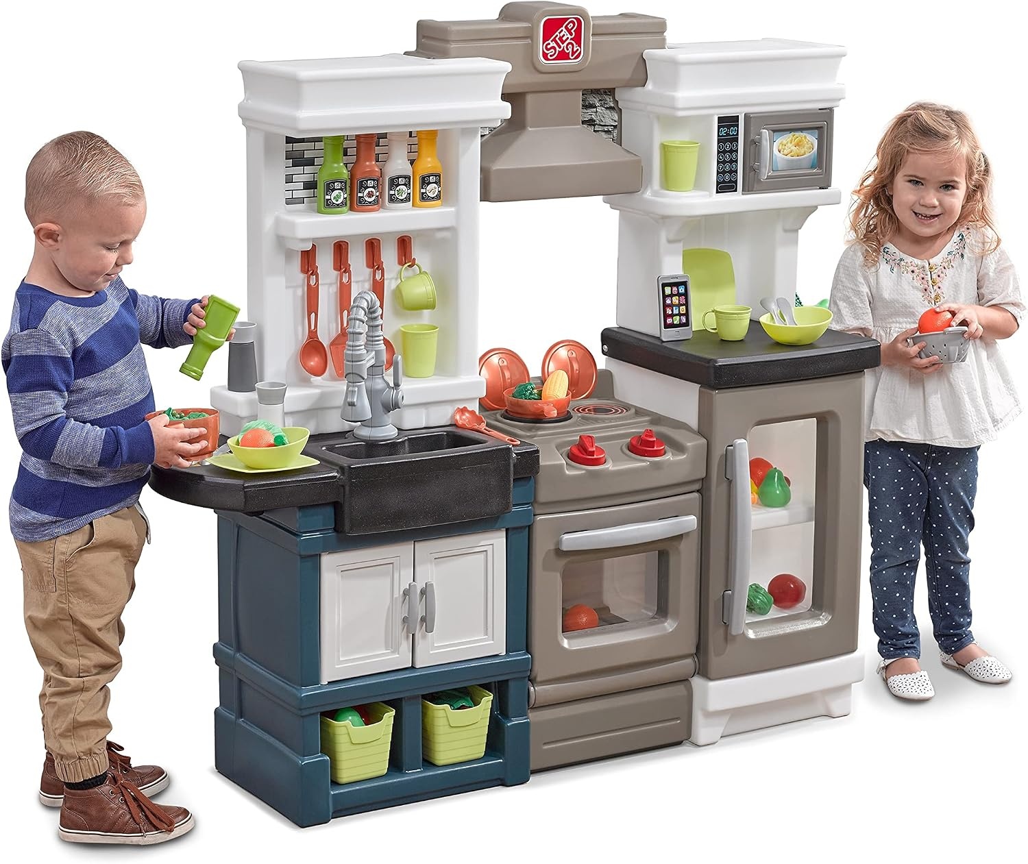 Step2 Modern Metro Kitchen Set for Kids – Includes 30+ Toy Kitchen Accessories, Interactive Features for Pretend Play – Indoor/Outdoor Toddler Playset – Dimensions 44.75″ H x 46.5″ W x 13.5″ D