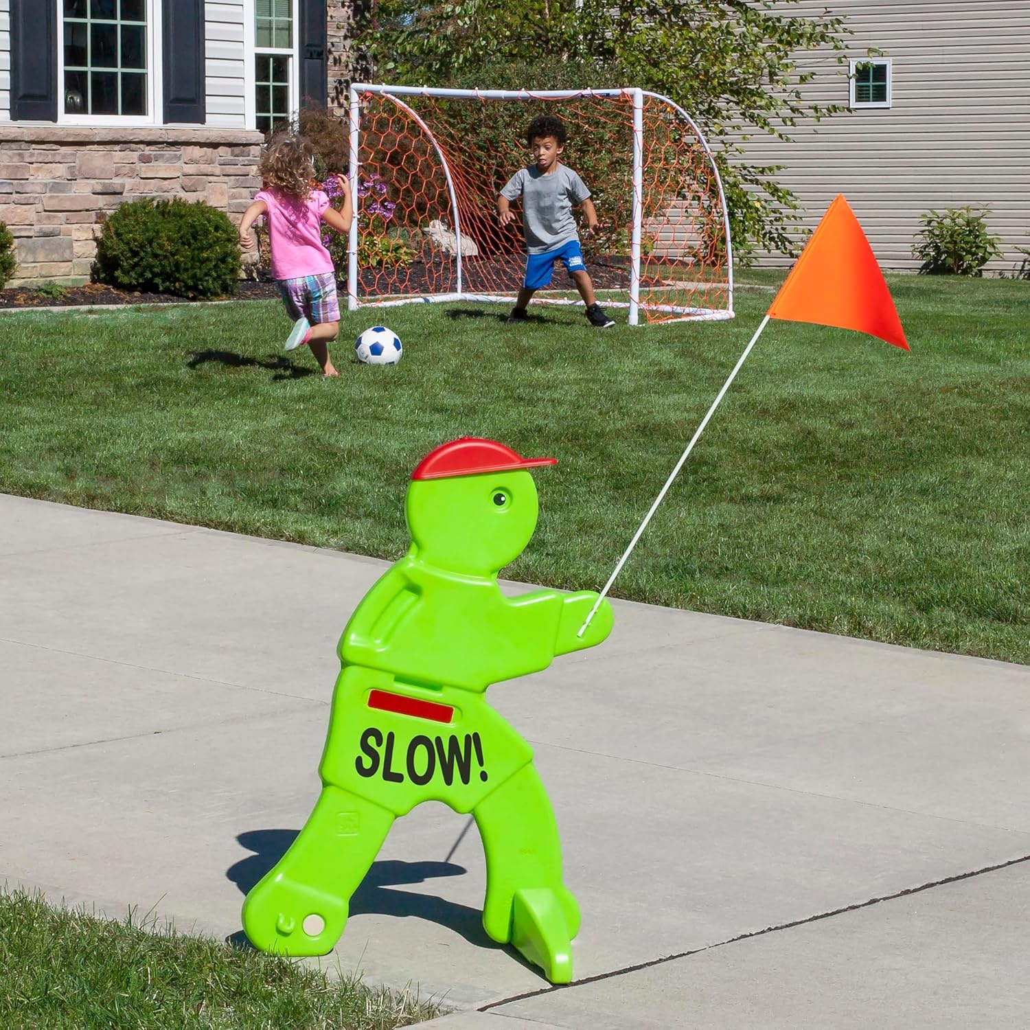 Step2 Kid Alert Street Safety Sign, Kids at Play Signage for Neighborhood Safety, 32-Inch Tall Reflective Caution Sign with Warning Flag