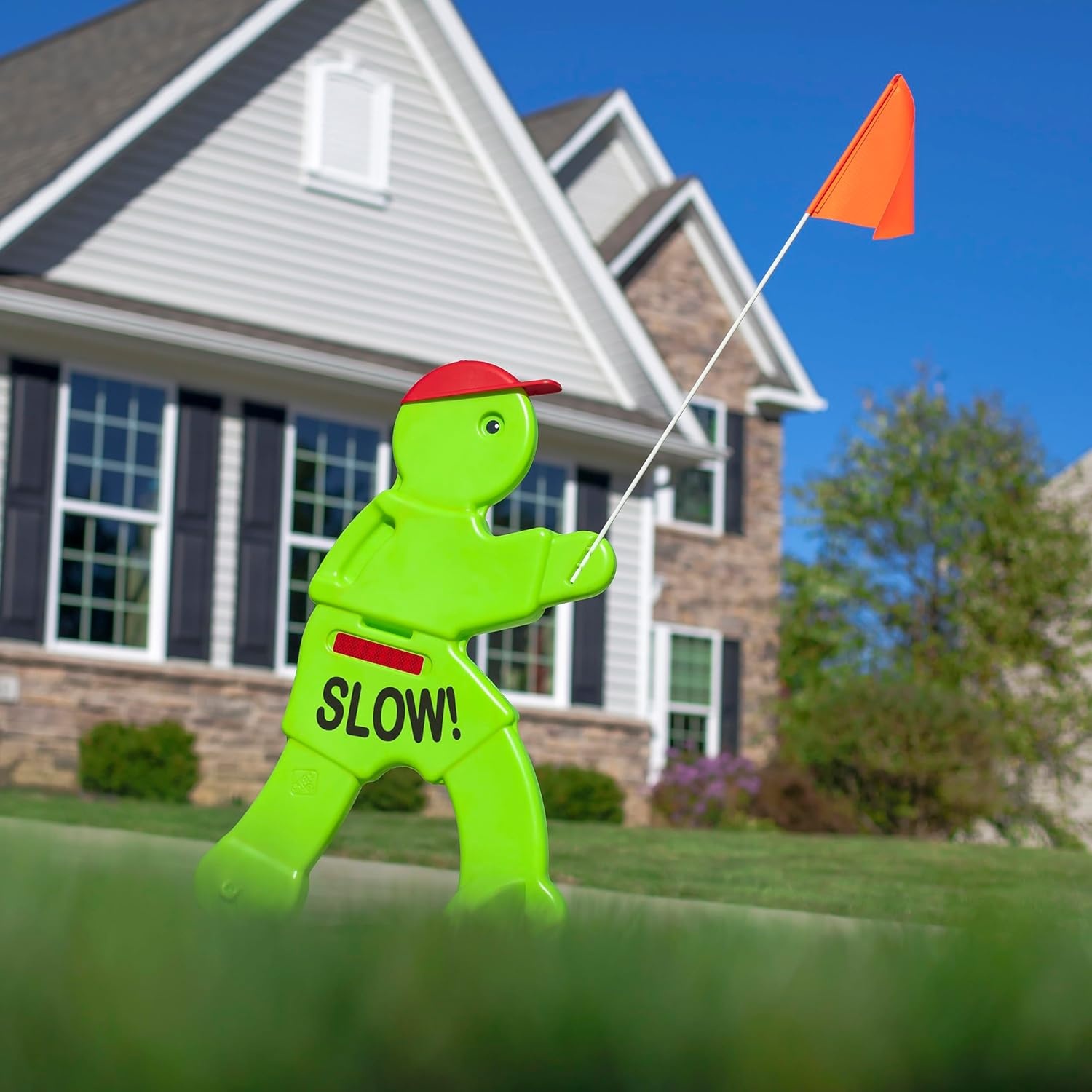Step2 Kid Alert Street Safety Sign, Kids at Play Signage for Neighborhood Safety, 32-Inch Tall Reflective Caution Sign with Warning Flag