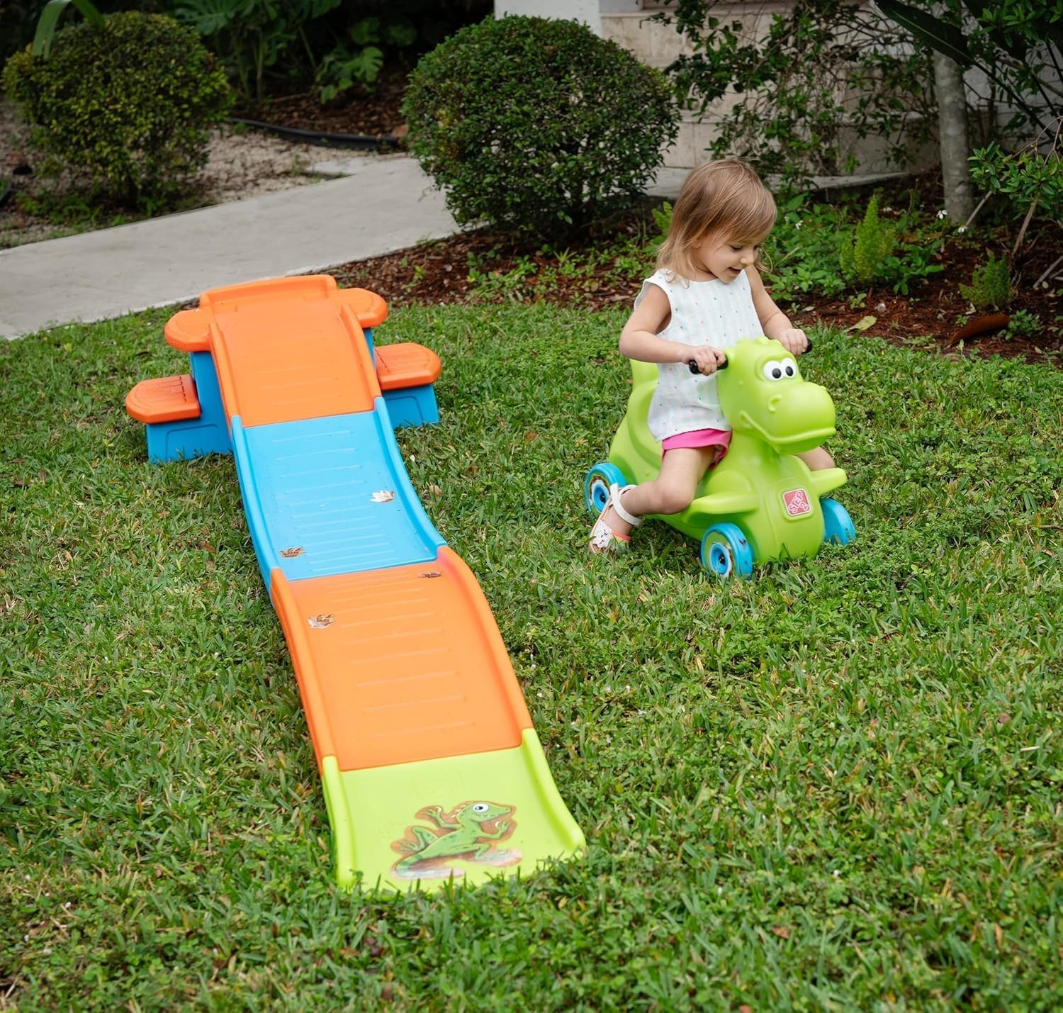 Step2 Unicorn Up & Down Roller Coaster Kids Ride On Toy, Push Car, Indoor/Outdoor Playset, Made of Durable Plastic, Max Weight 50 lbs., For Toddlers 2-5 Years Old, Multicolor(Dino Dash)