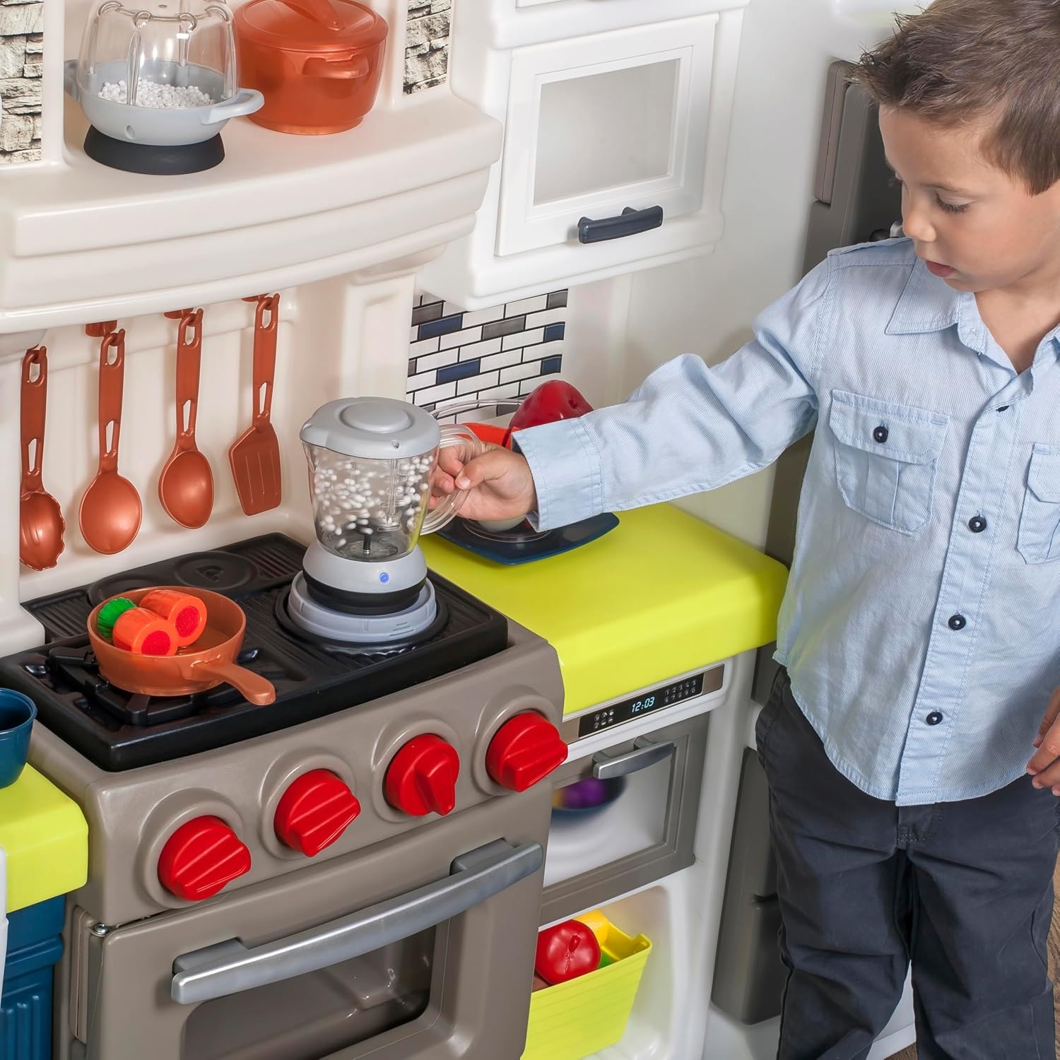 Step2 Elegant Edge Kids Kitchen Playset, Indoor/Outdoor Kitchenette, Interactive Play with Lights and Sounds, Made of Durable Plastic, Includes 78 Piece Toy Accessories, For Toddlers 3+ Years Old(Kitchen Set)