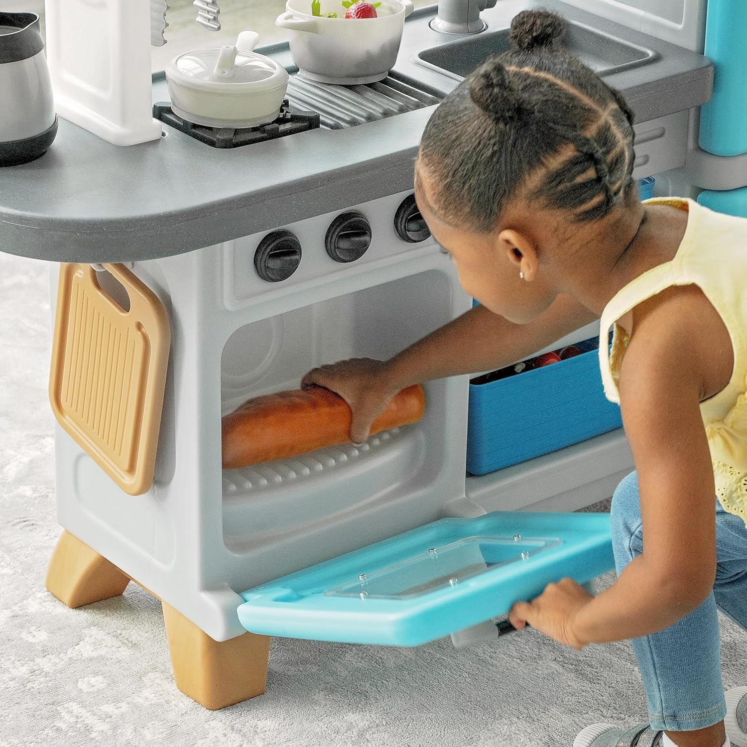 Step2 Cooking Time Kids Kitchen Playset, Indoor/Outdoor Kitchenette, Interactive Play with Lights and Sounds, Made of Durable Plastic, Includes 23 Piece Toy Accessories, for Toddlers 2+ Years Old