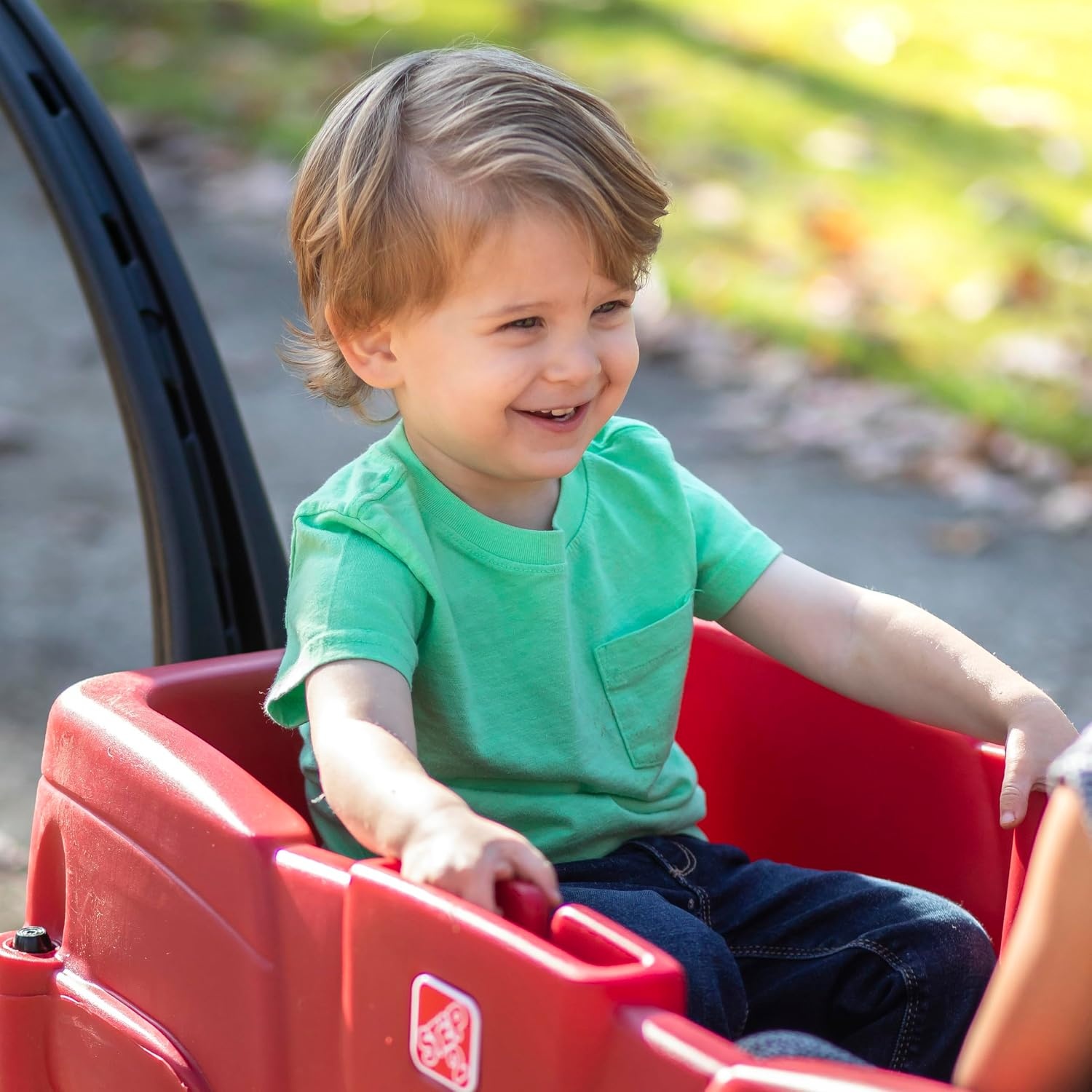 Step2 Neighborhood Wagon, Kids Ride On Toy, Stroller Substitute, Includes Seat Belts, Made of Durable Plastic, Max Weight 75 lbs., For Toddlers 1.5-5 Years Old, Red(Red)