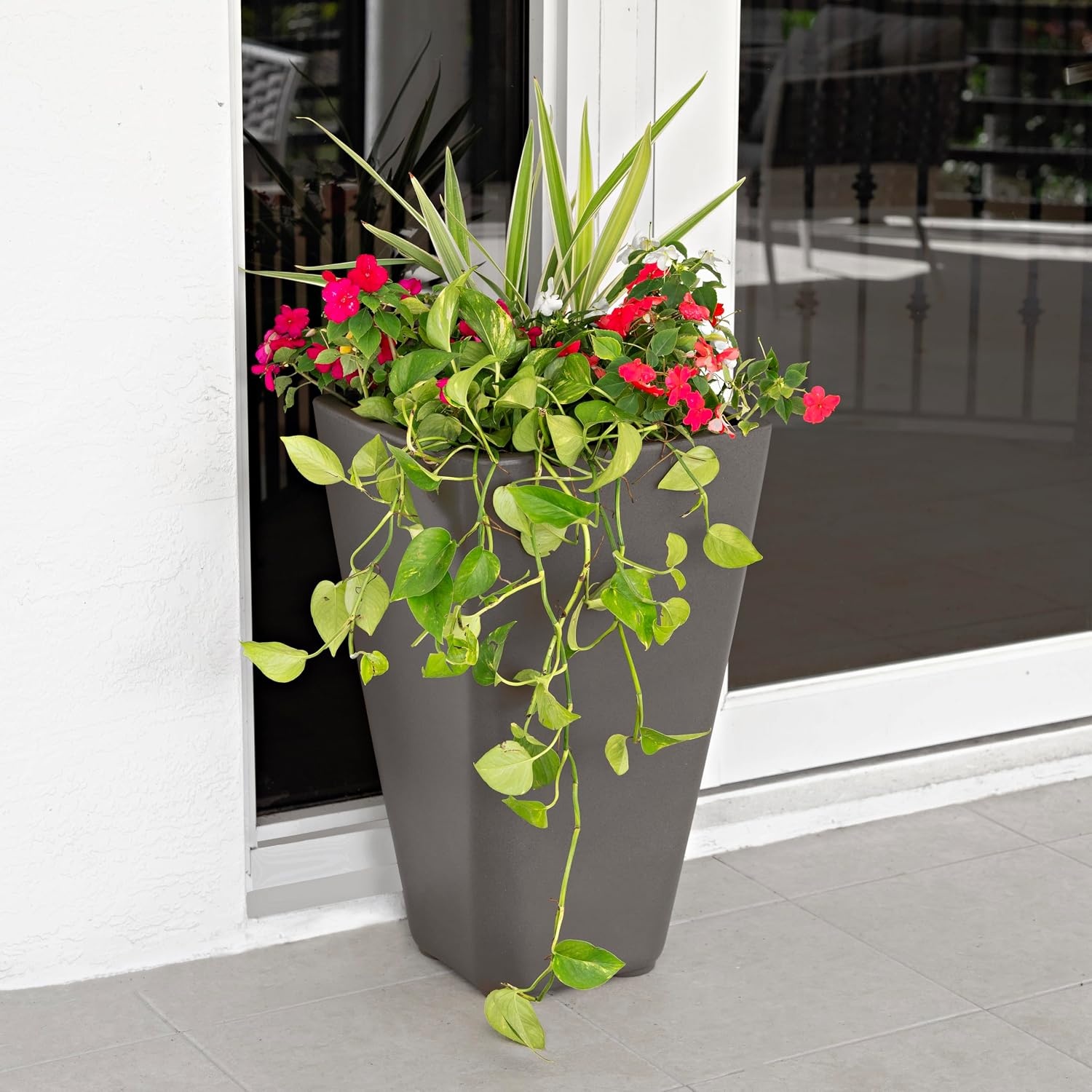 Step2 Bridgeview Tall Square Planter, Large Planters for Outdoor Plants, Gardening and Flower Pot for Patio or Porch, Efficient Drainage, Durable Plastic, Onyx Black, 2-Pack(Dark Cedar)